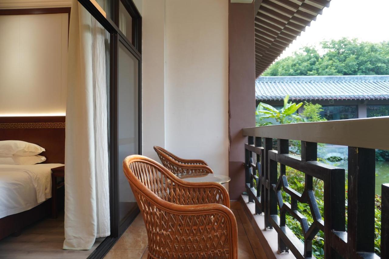 Guilin Yi Characteristic Hotel Coltd Exterior foto